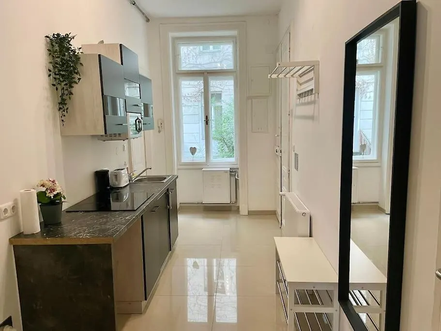 70 M2 Premium Apartment With Terrace & Free Parking Vienna